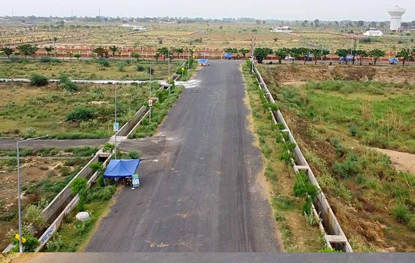 Plots for sale in Central Noida